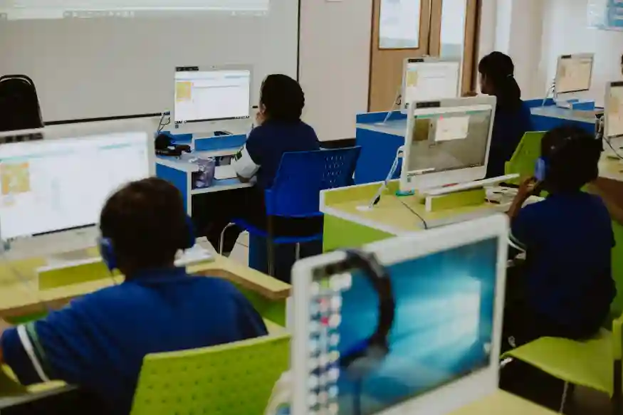 Clase de informática a domicilio para mayores